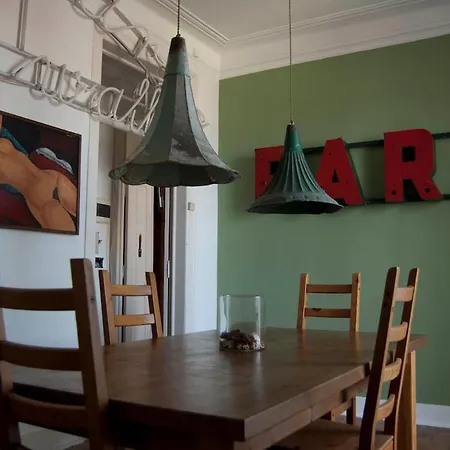 Apartment An Artist's Place In Lisbon